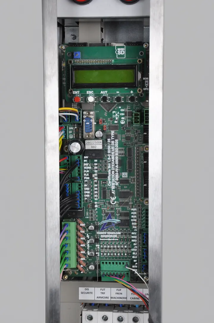 Altutide 1000 Slim 120x1950 Kapı Yanı